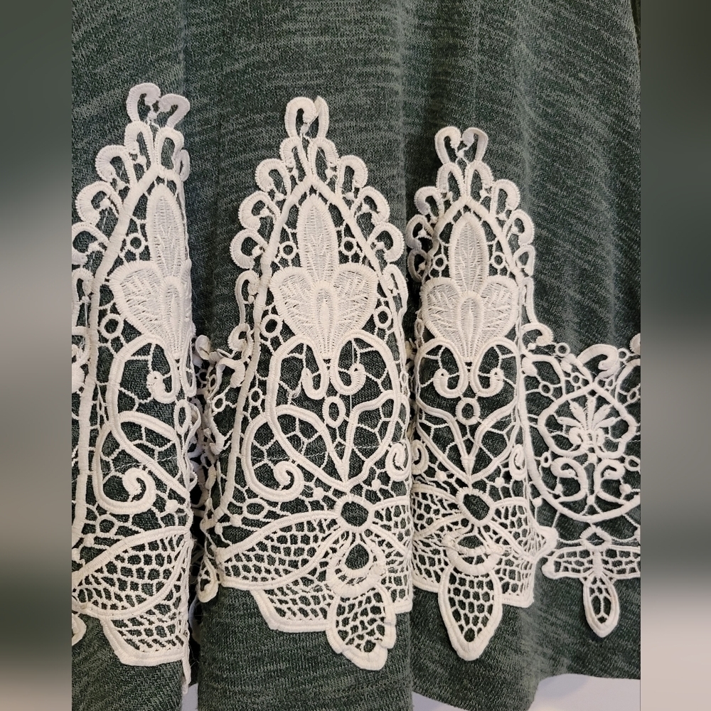 Alter'd State green long sleeve white lace bottom, fit and flare dress Size S - Picture 3 of 4